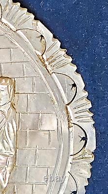 Antique Shell Of Pilgrimage Mother-of-Pearl Carved La Cène +2 Tokens Lys 19th