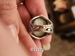 Open Scroll Work Sterling Silver Ring WithCarved Mother Of Pearl Stone Size 9