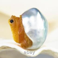 South Sea Baroque Pearl & Carved Bronze-color Mother-of-Pearl Shell Frog 3.91 g