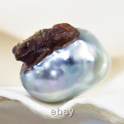 South Sea Baroque Pearl & Carved Bronze-color Mother-of-Pearl Shell Frog 3.92 g