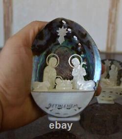 2 Coquillages rares vintages en nacre : La naissance de Jésus Christ, coquille sculptée à la main