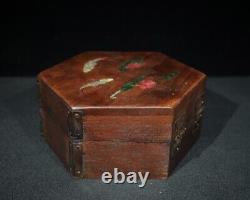 Boîte à bijoux en bois incrustée de nacre vintage avec des poissons en bois sculpté