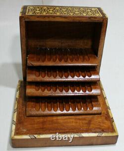 Boîte à cigarettes en bois fabriquée à la main, antique, sculptée et incrustée de nacre pour 40 cigarettes