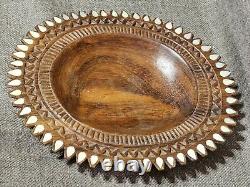 Bol en bois sculpté des Trobriand avec nacre 7 x 6 pouces Papouasie-Nouvelle-Guinée