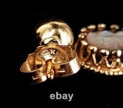 Boucles d'oreilles pendantes à clous en or jaune 14 carats avec camée sculpté en nacre vintage