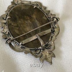 Broche pendentif en argent sterling antique ornée de marcasite et de camée sculpté à la main en nacre de mère