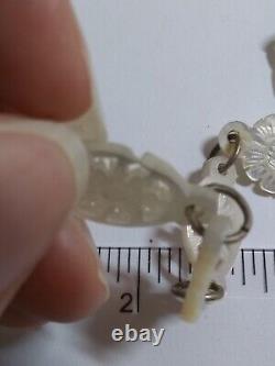 Chapelet en nacre sculptée victorienne antique avec collier en chaîne de 78 fleurs en filigrane