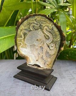 Coquillage sculpté de crâne d'océan de mer Mère de perles avec support Poulpe sculpté