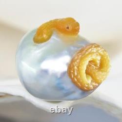 ÉNORME perle de culture des mers du Sud, baroque, sculptée en forme de serpent en nacre dorée, non percée, 4,5g