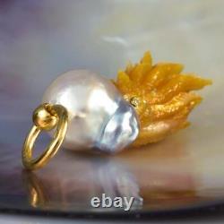Pendentif Nautilus Perle de Culture des mers du Sud Sculptée en Nacre Mère de Perle Diamant en Argent 9,92 g