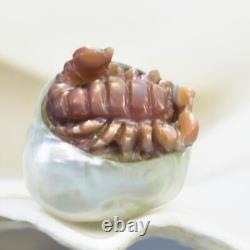 Perle baroque géante de la mer du Sud et pendentif en coquille de nacre sculptée en forme de scorpion 4,61 g