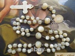Rosaire en perles de nacre antique des années 1800 - Croix en nacre sculptée / Médaille de la Douleur